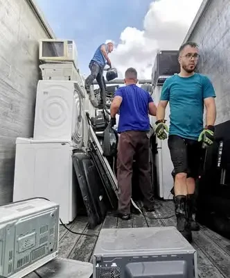 OSP Cybinka zebrało kolejną ciężarówkę elektrośmieci. Zbiórka zakończona