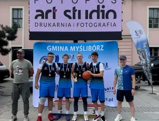 Licealiści ze Słubic najlepsi w 3×3 Streetball Cup w Myśliborzu