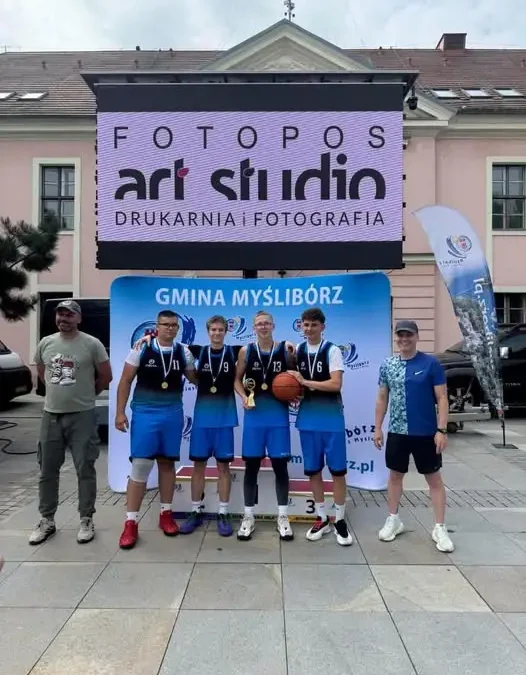 Licealiści ze Słubic najlepsi w 3×3 Streetball Cup w Myśliborzu