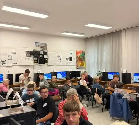 Szkoła międzypokoleniowa w Słubicach – uczniowie i seniorzy razem