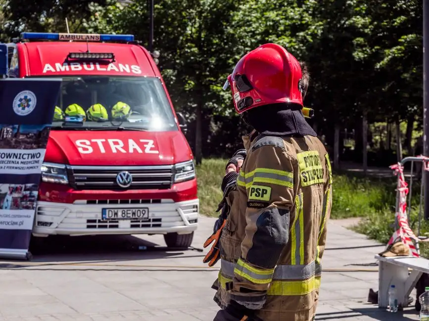 Ośno Lubuskie: 80-lecie Ochotniczej Straży Pożarnej na skwerze miejskim