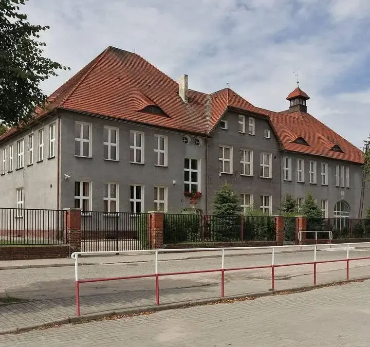 Klasa 2a zaskoczyła wszystkich! Uczniowie przygotowali zdrowe desery owocowe