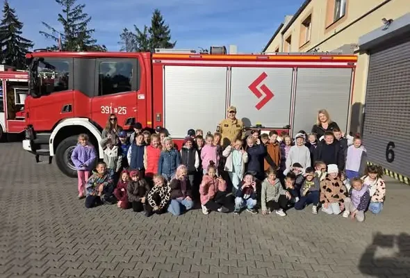 Strażacy ze Słubic uczą dzieci pierwszej pomocy i bezpieczeństwa