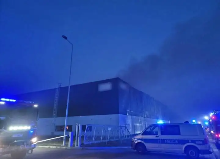 Pożar hali magazynowej na Osiedlu Przemysłowym w Słubicach