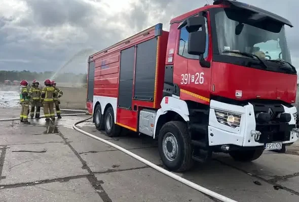 Strażacy z powiatu słubickiego ćwiczyli gaszenie pożaru składowiska odpadów w Kunowicach