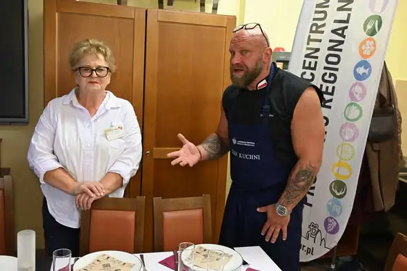 Uczniowie ze Słubic gotowali z indykiem i pstrągiem na warsztatach „Rarytas Lubuski w kuchni”