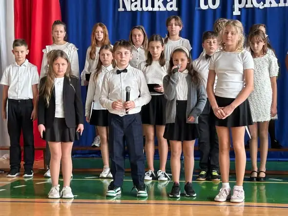 Dzień Edukacji Narodowej w szkole – podziękowania i nagrody dla nauczycieli