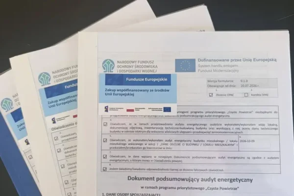 Ekodoradczyni Gminy Słubice przekazuje mieszkańcom audyty energetyczne z projektu „Mazowsze bez smogu”