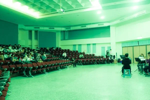 Uczniowie w filharmonii: lekcja muzyki z orkiestrą na żywo