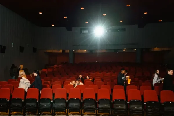 Noc Bibliotek w Ośnie Lubuskim: talent show, seans i pierwsza noc poza domem